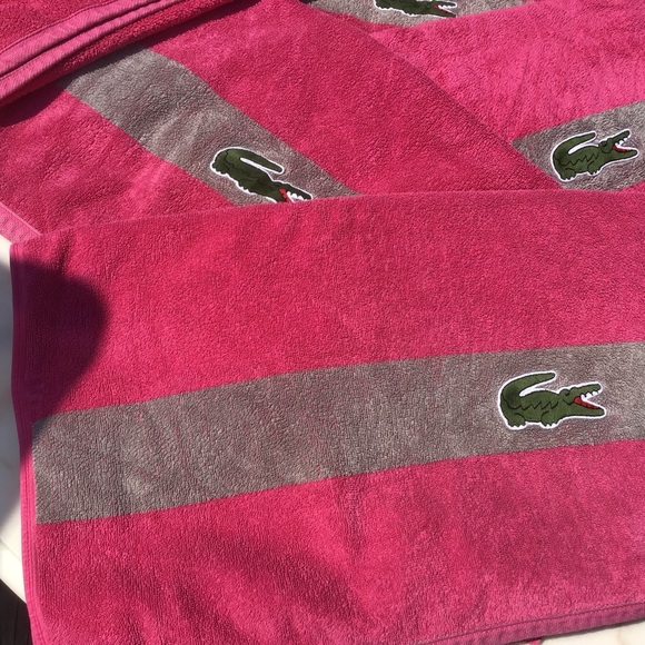 Lacoste🐊4 Bath & 1 Hand Towel Bundle Pink & Grey 🐊 Logo - Picture 5 of 11